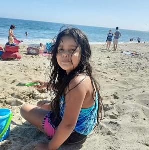 Meet your Posher, Lesly